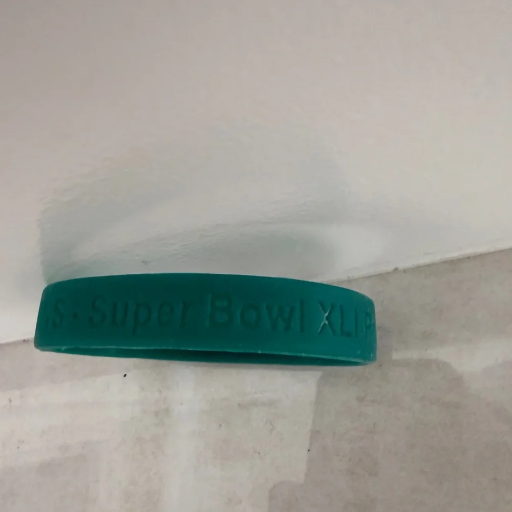 Rare New 2007 Super Bowl XLI Dolphin Stadium Baseball Cap & XLI Party Wristband - Picture 8 of 9